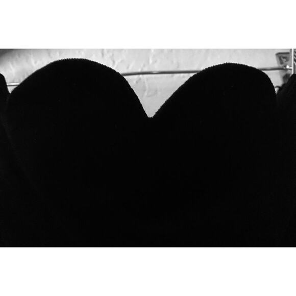 Milly NY Designer Women's Black Scallop Strapless Velvet Formal Dress Back Bow 8 - Picture 4 of 11